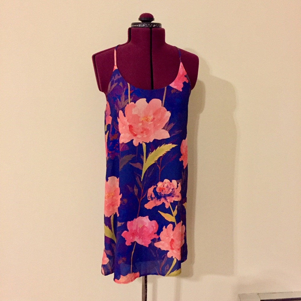 Blue floral Everly shift dress